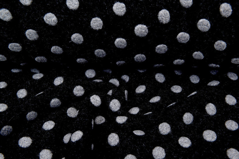 Boiled wool fluffy big dots schwarz-grau