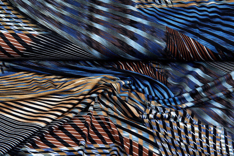 Baumwolljersey bedruckt wild color blau-schwarz